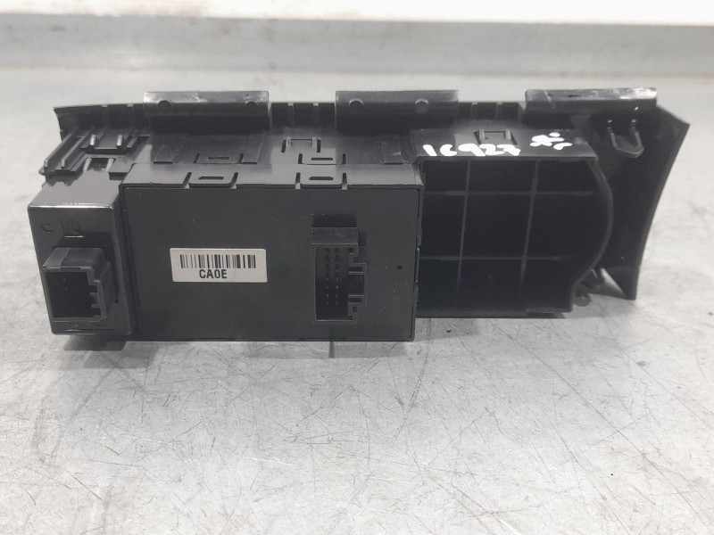 Recambio de mando multifuncion para kia soul ii (ps) 1.6 gdi referencia OEM IAM 299132236  