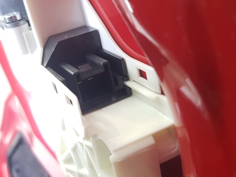 Recambio de elevalunas trasero izquierdo para audi a1 sportback (8xa, 8xf) 1.6 tdi referencia OEM IAM 8X4839461A 2 PINS 