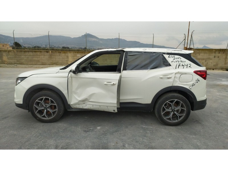 kg mobility korando (c300) del año 2025