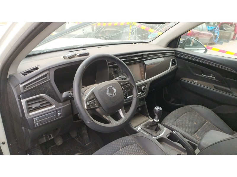 kg mobility korando (c300) del año 2025