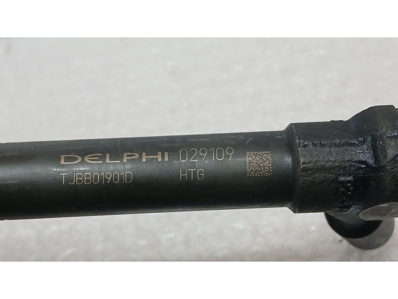 Recambio de inyector para opel combo (corsa c) 1.7 16v dti cat (y 17 dt / lr6) referencia OEM IAM TJBB01901D  