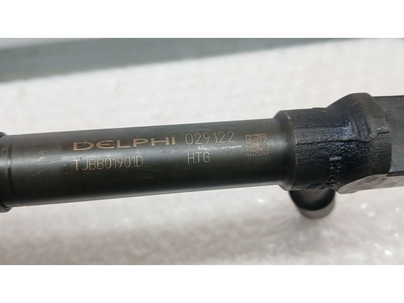 Recambio de inyector para opel combo (corsa c) 1.7 16v dti cat (y 17 dt / lr6) referencia OEM IAM TJBB01901D  
