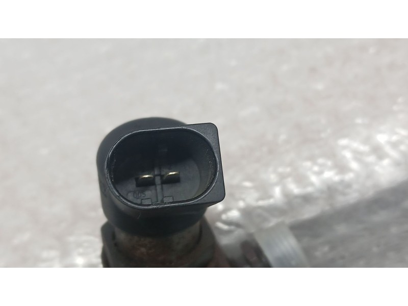 Recambio de inyector para land rover range rover (lm) v8 td vogue referencia OEM IAM 6H4Q9K546DB SIEMENS 