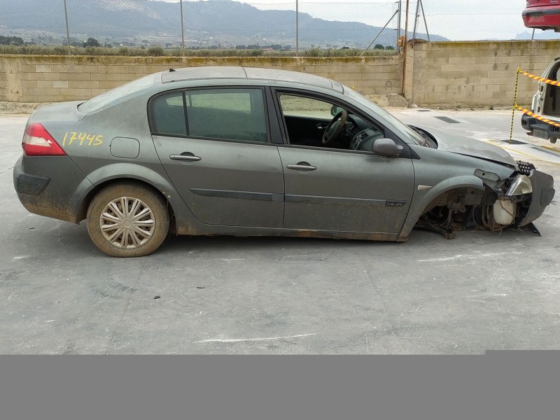 renault megane ii sedán (lm0/1_) del año 2004
