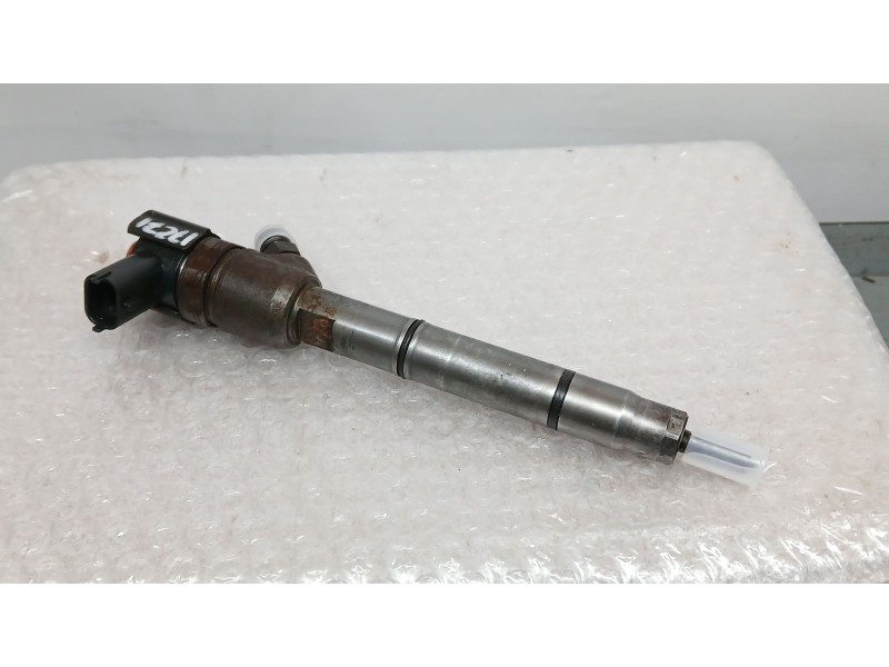 Recambio de inyector para hyundai i30 (fd) 1.6 crdi referencia OEM IAM 338002A400 BOSCH 0445110256
