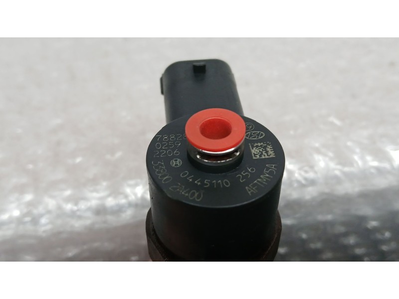 Recambio de inyector para hyundai i30 (fd) 1.6 crdi referencia OEM IAM 338002A400 BOSCH 0445110256