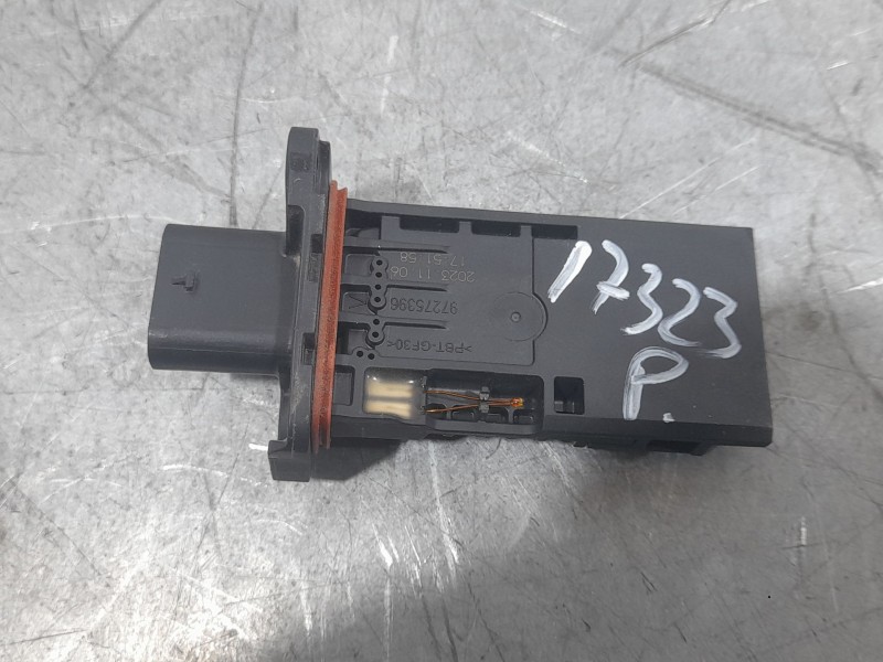 Recambio de caudalimetro para bmw serie 1 lim. (f40) 118d referencia OEM IAM 8583496 0281006597 BOSCH