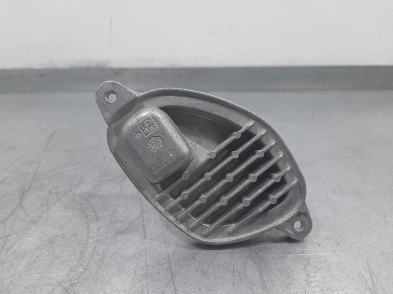 Recambio de disipador de calor para bmw serie 1 lim. (f40) 118d referencia OEM IAM 90159762 DERECHA 