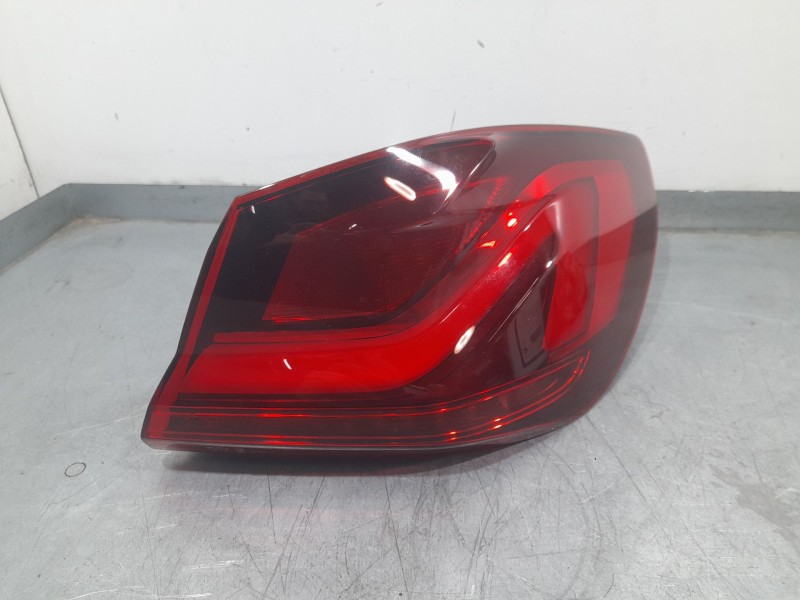 Recambio de piloto trasero derecho exterior para bmw serie 1 lim. (f40) 118d referencia OEM IAM 63215A55FB802  