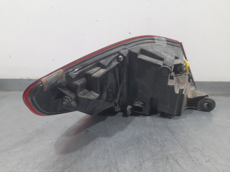 Recambio de piloto trasero derecho exterior para bmw serie 1 lim. (f40) 118d referencia OEM IAM 63215A55FB802  