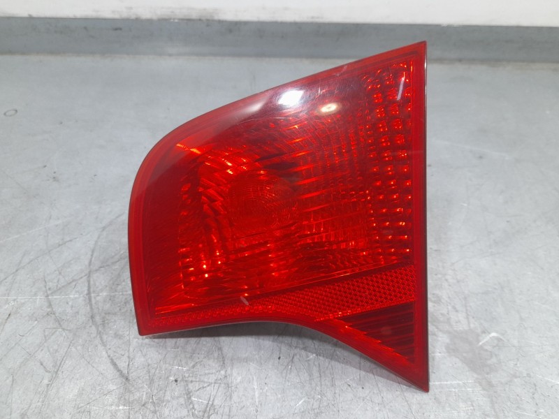 Recambio de piloto trasero derecho interior para audi a4 b7 (8ec) 1.9 tdi referencia OEM IAM 8E5945094 96503802 HELLA