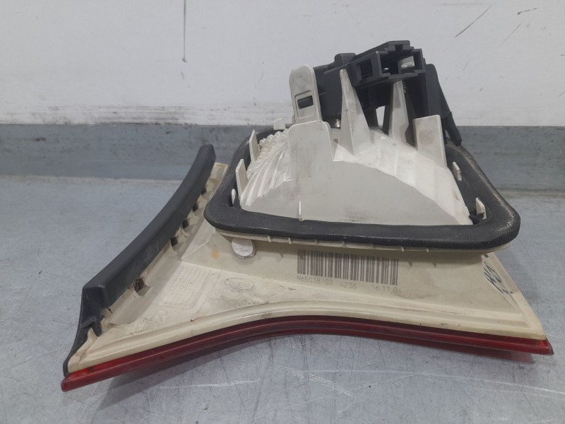 Recambio de piloto trasero derecho interior para audi a4 b7 (8ec) 1.9 tdi referencia OEM IAM 8E5945094 96503802 HELLA