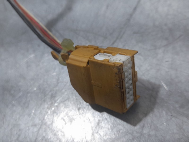 Recambio de retrovisor izquierdo para audi a4 b7 (8ec) 1.9 tdi referencia OEM IAM 8E1858531AA ELECTRICO ROZADO 