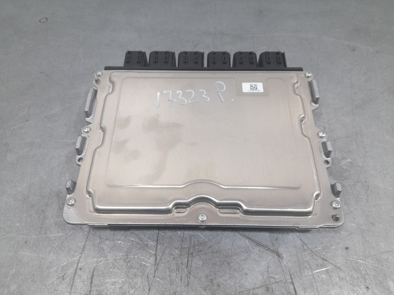 Recambio de centralita motor uce para bmw serie 1 lim. (f40) 118d referencia OEM IAM 5A86310 0281040067 BOSCH