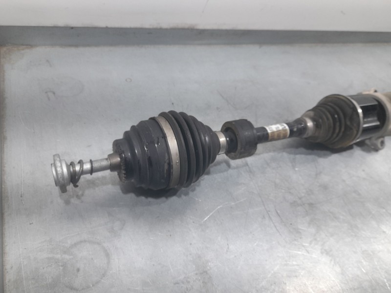 Recambio de transmision delantera derecha para bmw serie 1 lim. (f40) 118d referencia OEM IAM 5A2E05801  