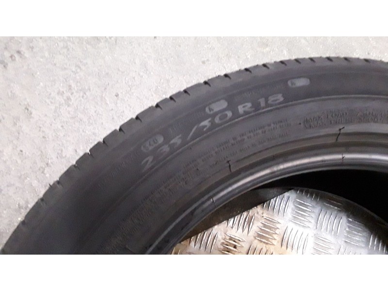 Recambio de neumatico pareja para neumaticos reutilizados - referencia OEM IAM 235501897W MICHELIN 235/50/18/97W