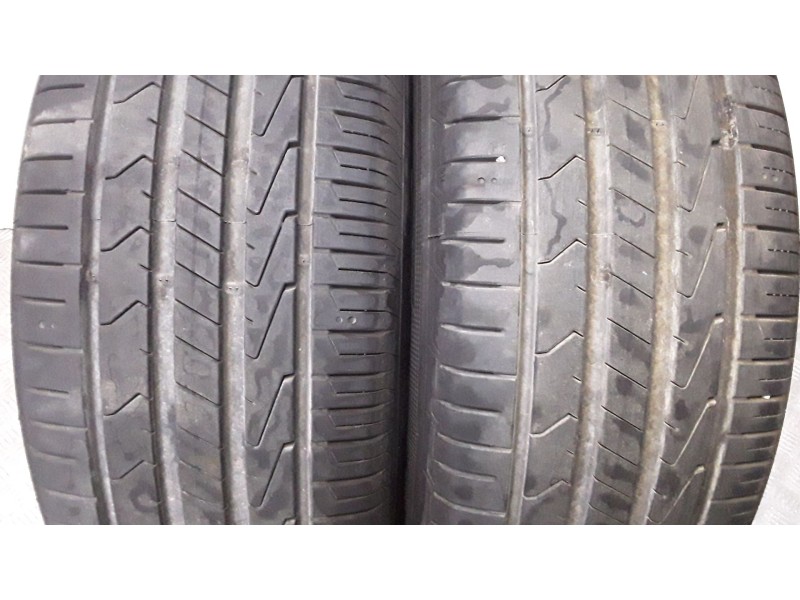 Recambio de neumatico pareja para neumaticos reutilizados - referencia OEM IAM 2355518100H HANKOOK 235/55/18/100H