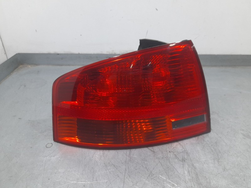 Recambio de piloto trasero izquierdo exterior para audi a4 b7 (8ec) 1.9 tdi referencia OEM IAM 8E5945095 L96569 HELLA