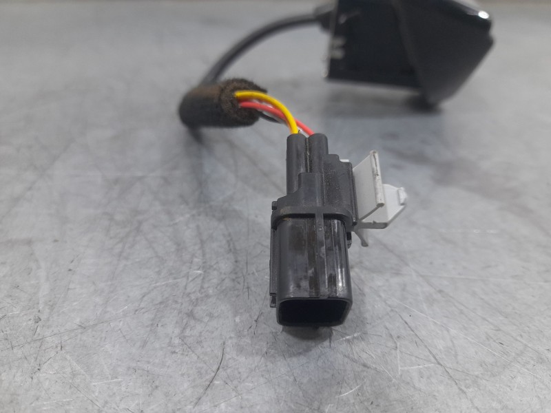 Recambio de camara vision trasera para hyundai i20 n line referencia OEM IAM 99240Q0000 2109226308 MOBIS