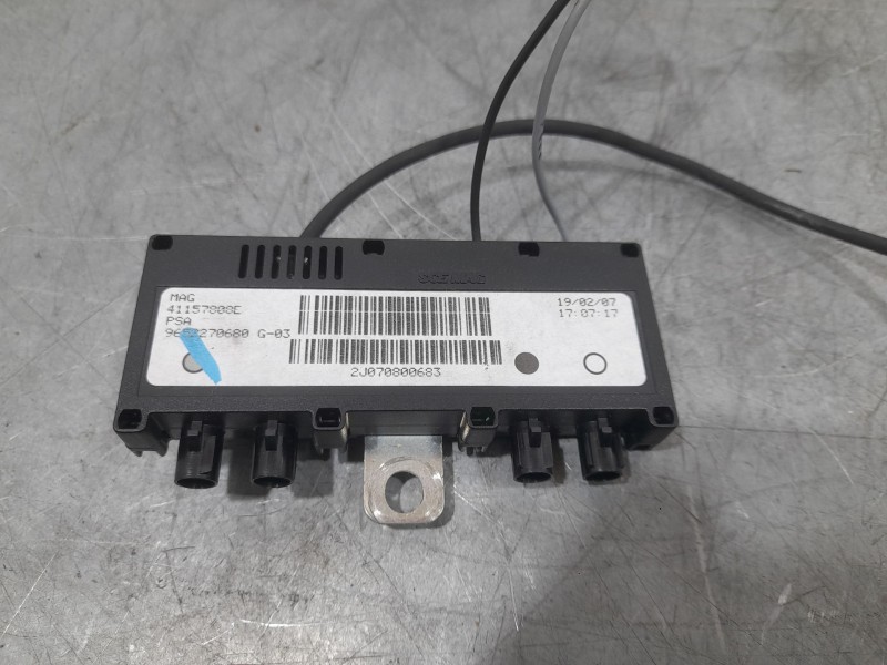 Recambio de amplificador antena para citroën c6 (td_) 2.7 hdi referencia OEM IAM 9652270680  