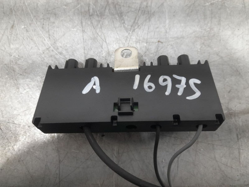Recambio de amplificador antena para citroën c6 (td_) 2.7 hdi referencia OEM IAM 9652270680  