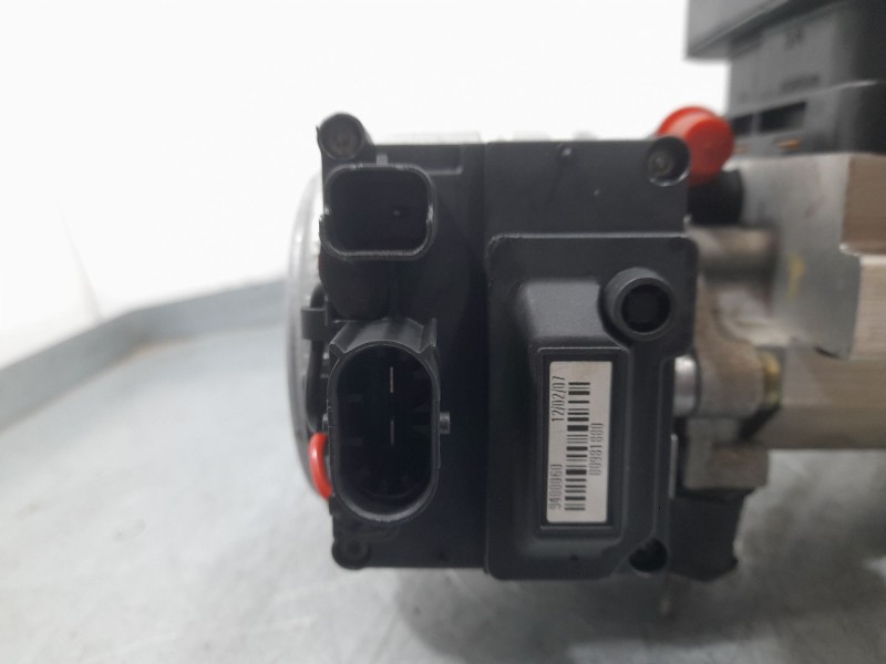 Recambio de bomba suspension para citroën c6 (td_) 2.7 hdi referencia OEM IAM 9654068680  