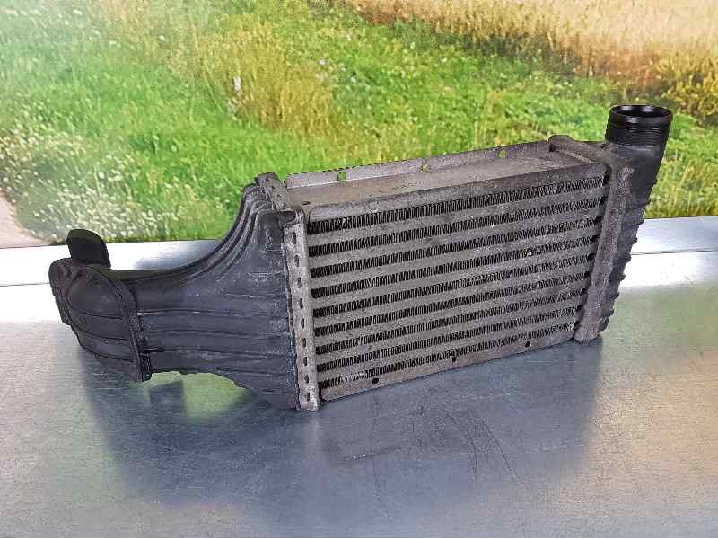 Recambio de intercooler para opel zafira a elegance referencia OEM IAM 24436438 81770 BEHR