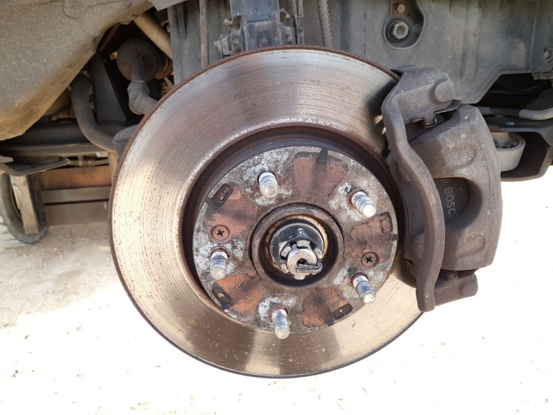 Recambio de mangueta delantera derecha para hyundai tucson (jm) 2.0 crdi referencia OEM IAM 517162E100  