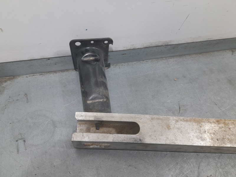 Recambio de refuerzo paragolpes delantero para toyota c-hr hybrid advance referencia OEM IAM 59312009  