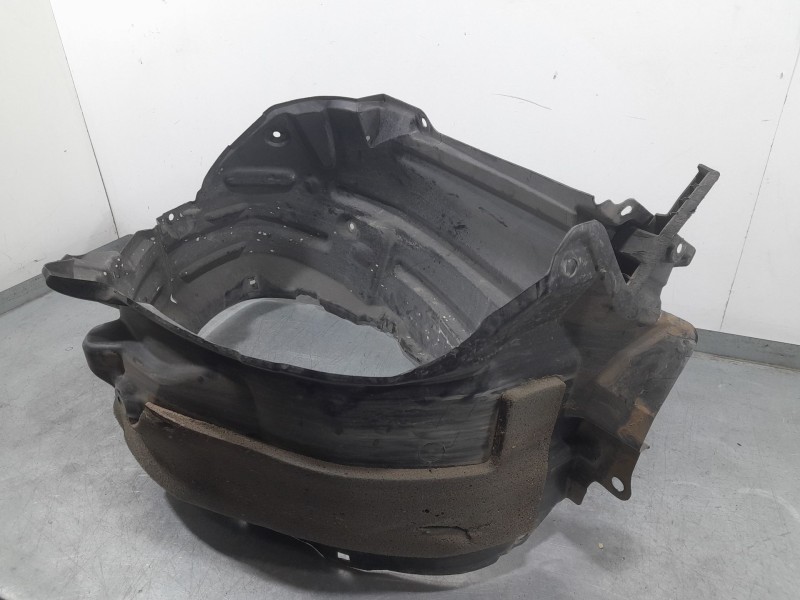 Recambio de plastico pase rueda del. izq. para toyota c-hr hybrid advance referencia OEM IAM 53876F4012 53852F4010 