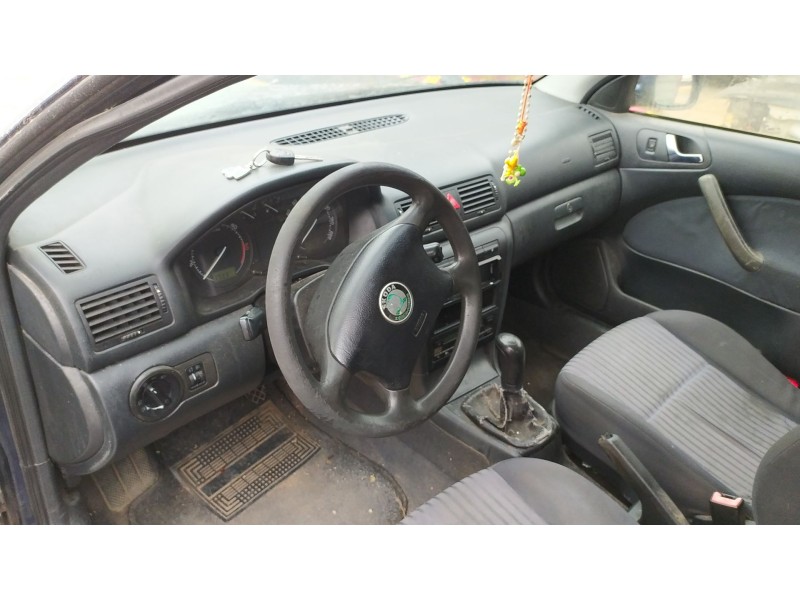 skoda octavia i (1u2) del año 2001