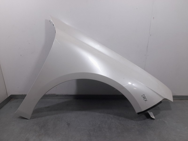 Recambio de aleta delantera derecha para peugeot 508 gt line referencia OEM IAM 9816032680  