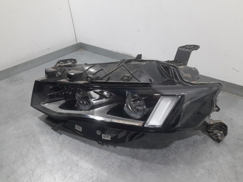 Recambio de faro izquierdo para peugeot 508 gt line referencia OEM IAM 9839014380 89915015 VALEO