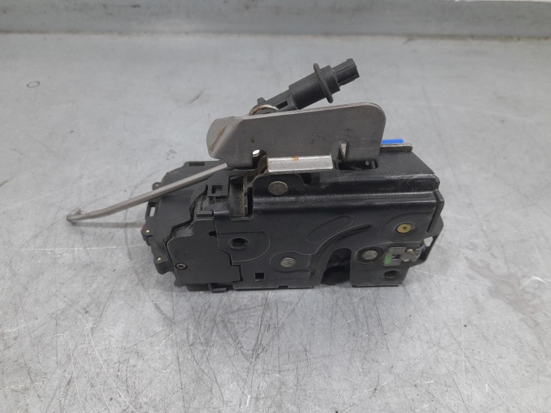 Recambio de cerradura puerta delantera derecha para audi a3 (8p1) 2.0 tdi 16v referencia OEM IAM 4E1837016  