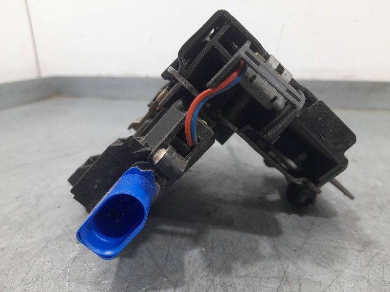 Recambio de cerradura puerta delantera derecha para audi a3 (8p1) 2.0 tdi 16v referencia OEM IAM 4E1837016  