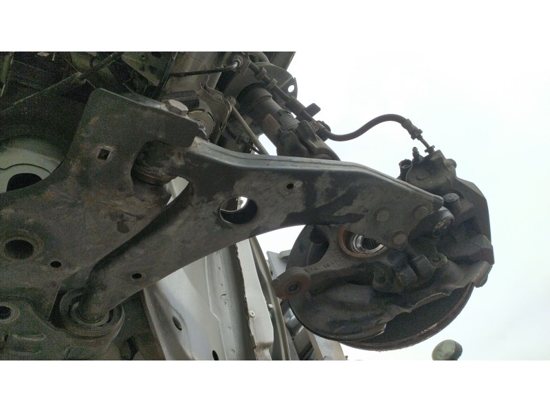 Recambio de brazo suspension inferior delantero izquierdo para ford focus iii 1.0 ecoboost referencia OEM IAM 2176249  
