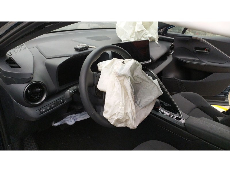 toyota c-hr (_x1_) del año 2025