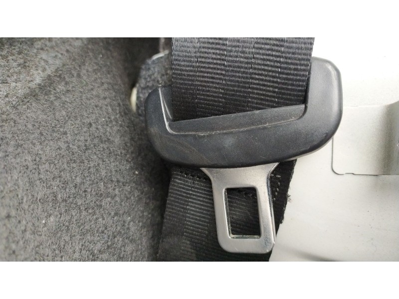 Recambio de cinturon seguridad trasero derecho para seat ibiza v (kj1, kjg) 1.0 mpi referencia OEM IAM 6F0857805ARAA  