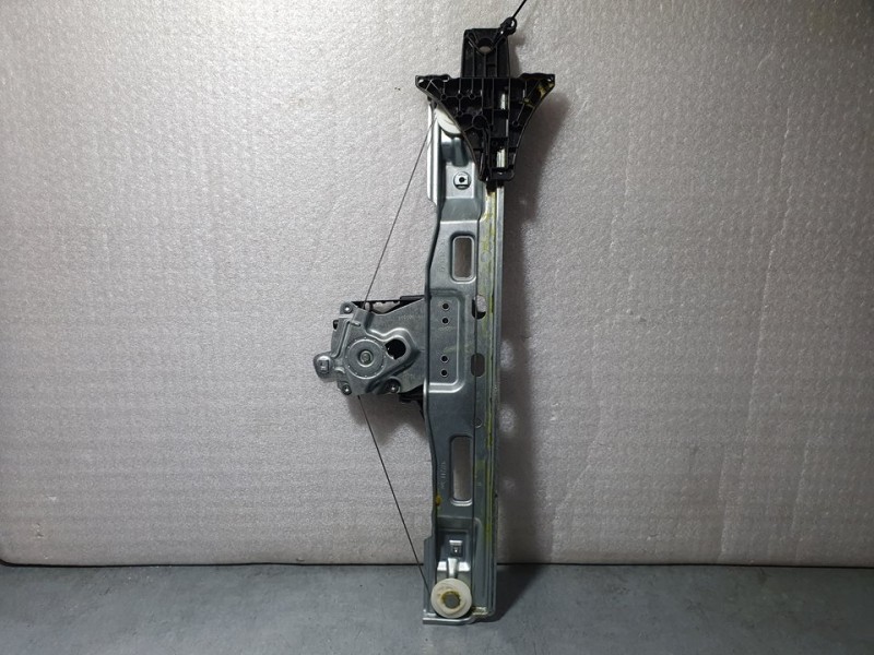 Recambio de elevalunas trasero izquierdo para opel zafira tourer expression referencia OEM IAM 13260141 927207103 BROSE ELECTRIC