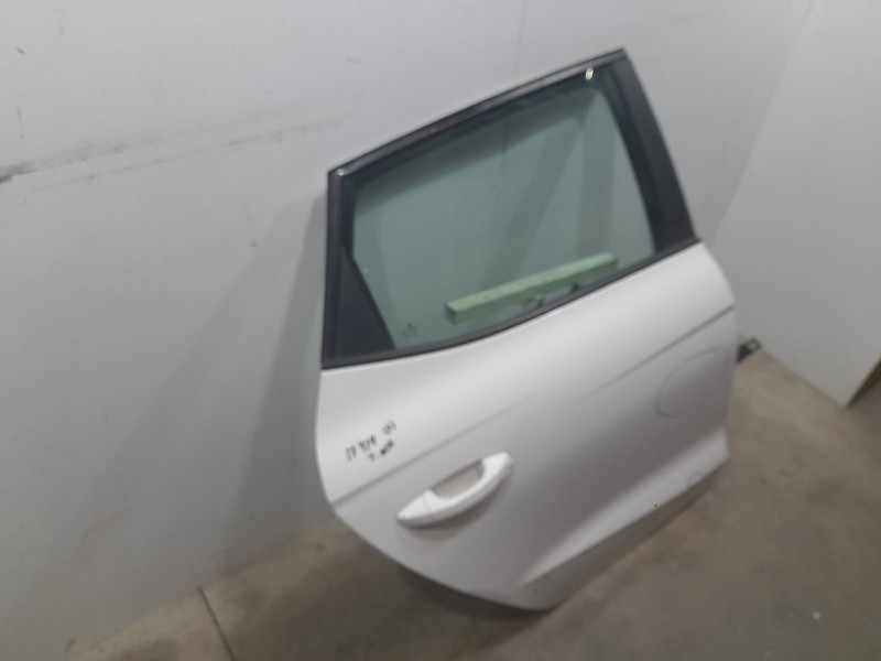 Recambio de puerta trasera derecha para seat ibiza v (kj1, kjg) 1.0 mpi referencia OEM IAM 6F0833052E  
