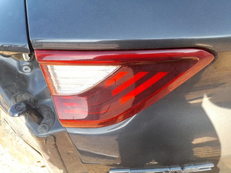 Recambio de piloto trasero izquierdo interior para kia stonic (yb) 1.0 t-gdi referencia OEM IAM 92403H8500  