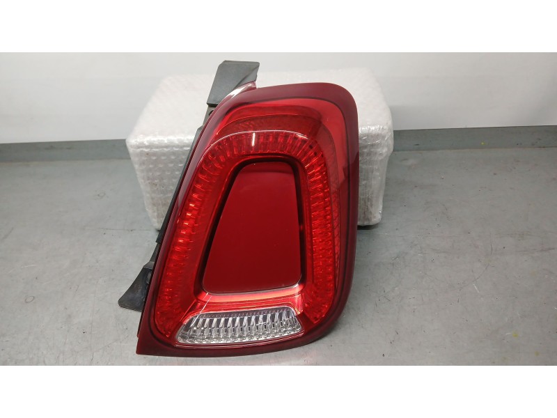 Recambio de piloto trasero derecho para fiat 500 (312_) 1.0 mild hybrid (312.ayd1b) referencia OEM IAM 52007422  