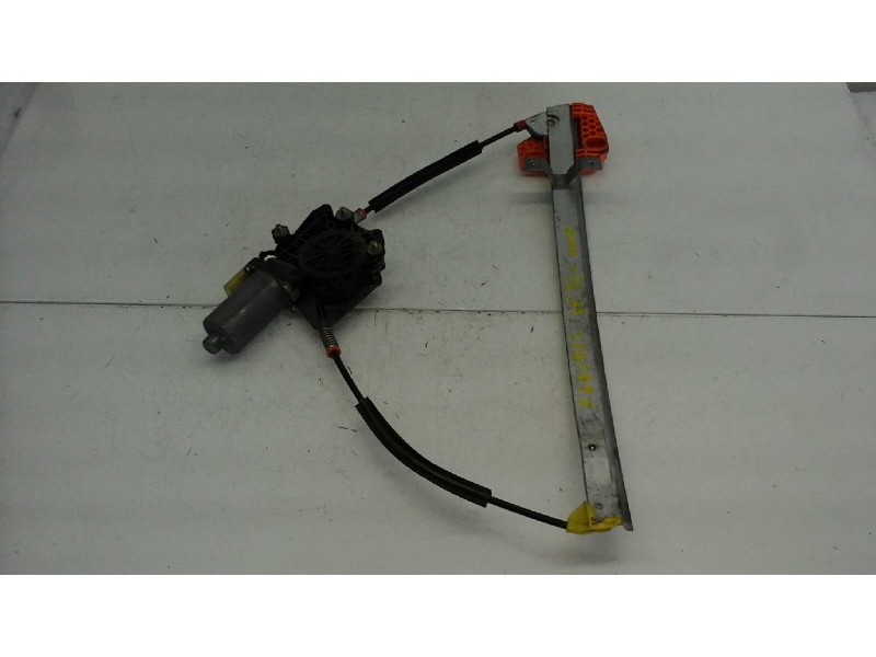 Recambio de elevalunas delantero derecho para ford courier referencia OEM IAM  2 PINS ELECTRICO