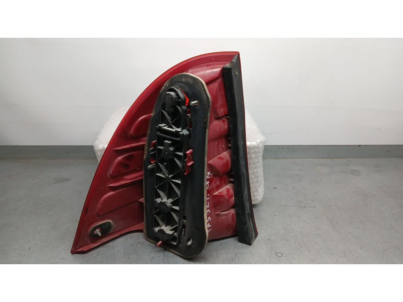 Recambio de piloto trasero derecho para mercedes-benz clase c t-model (s203) c 220 cdi (203.206) referencia OEM IAM A2038200264 