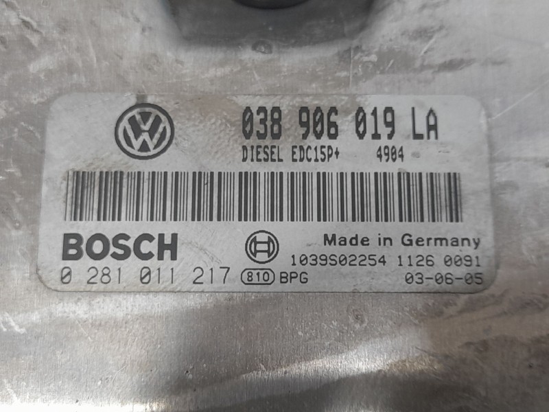 Recambio de centralita motor uce para seat ibiza iii (6l1) 1.9 tdi referencia OEM IAM 038906019LA 0281011217 BOSCH