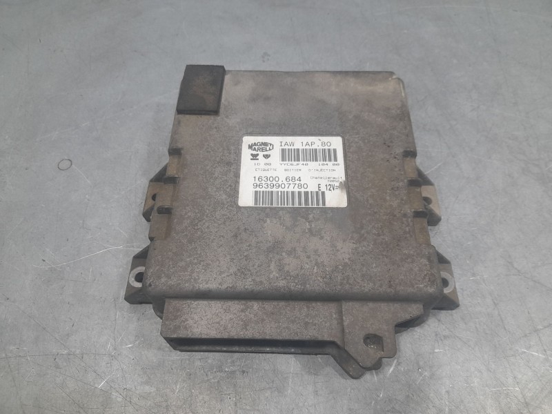 Recambio de centralita motor uce para peugeot 206 hatchback (2a/c) 1.1 i referencia OEM IAM 9639907780 16300684 MAGNETI MARELLI