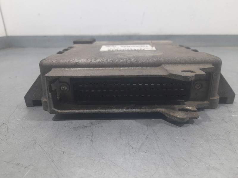 Recambio de centralita motor uce para peugeot 206 hatchback (2a/c) 1.1 i referencia OEM IAM 9639907780 16300684 MAGNETI MARELLI