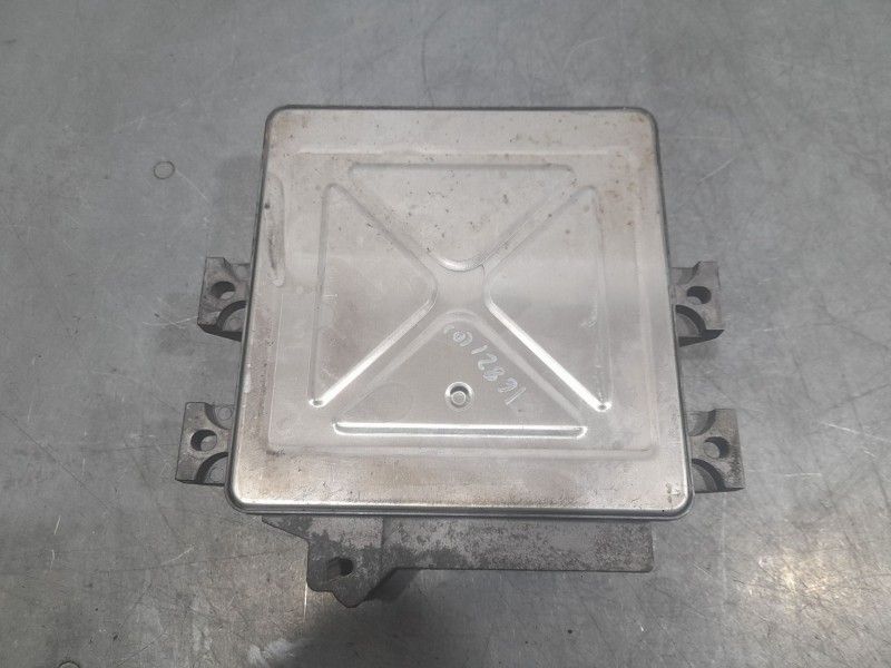 Recambio de centralita motor uce para peugeot 206 hatchback (2a/c) 1.1 i referencia OEM IAM 9639907780 16300684 MAGNETI MARELLI