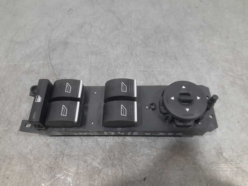 Recambio de mando elevalunas delantero izquierdo para ford focus iii 1.0 ecoboost referencia OEM IAM F1ET14A132CC C/MANDO RETROV