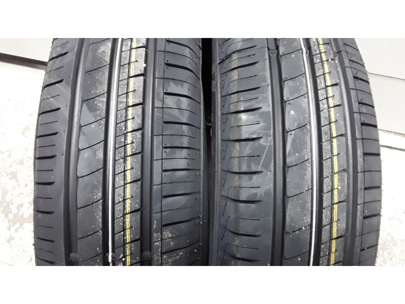 Recambio de neumatico pareja para neumaticos nuevos - referencia OEM IAM 175651482T LANVIGATOR 175/65/14/82T